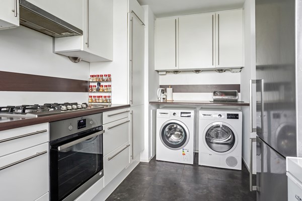 Medium property photo - Nieuwendamlaan 116, 2547 JM Den Haag